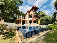 Amatapura Beachfront Villa 15