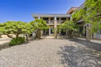 Southern Sun Hotel-Sea View North Hotels in Nanwan