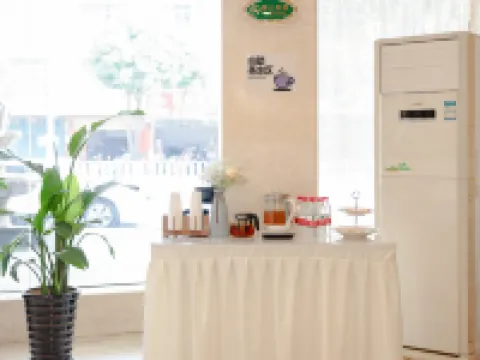 Golden Vienna Hotel Hotels in Fusui