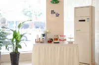 Golden Vienna Hotel فنادق في فوسوي