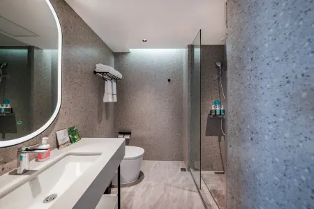 City Comfort Inn (Nanping walk-street Jiaosan overpass metro station)