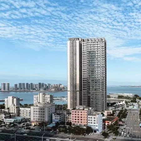 Xiyue Designer Scenic Apartment (Zhanjiang Jinshawan Beach)