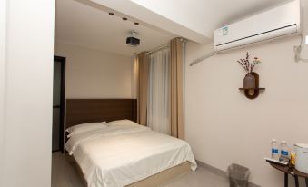 Norman Movie Hotel