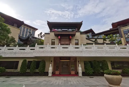 Sandiequan Resort Health Care Center (Chimelong Tourist Resort) Отели рядом с достопримечательностью «Hengqin Port»