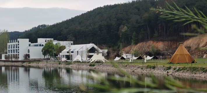 Jingju Chayin Art B&B Hotel di Guangshan