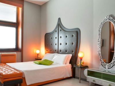 Orange Hotel