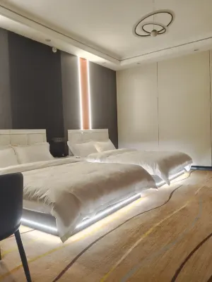 Baili Gallery Tamboura Grassland Huanyi Habitat Pavilion Hotels near Tangbula Grassland