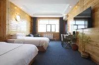 Shiwei Blue Lake Hotel