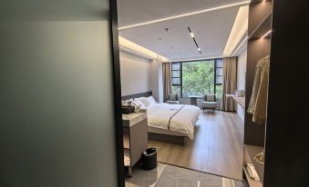 Xiaojin Jinx Hotel