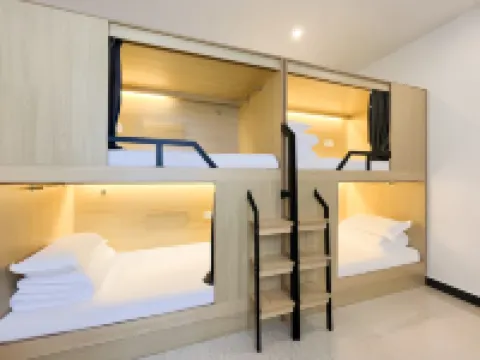 Three Cats Hostel (Mangshi)