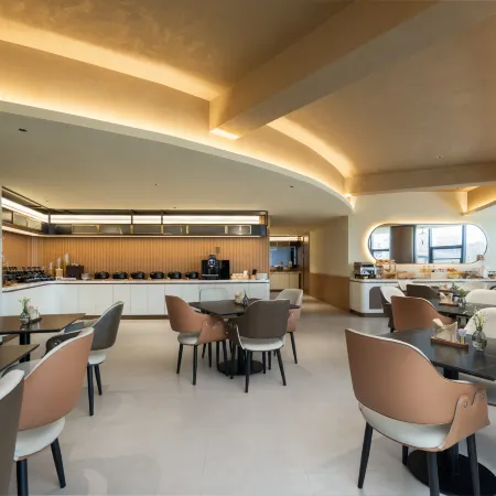 Atour Hotel Qidong Fenghuanghui Renmin West Road