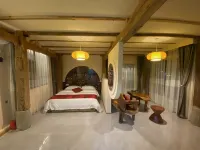 Huacai family Jingyi family holiday beauty lodging in Jinghong, Xishuangbanna