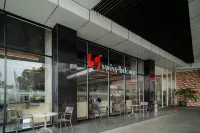 Swiss-Belcourt Serpong Hotel dekat Green Cove - BSD City