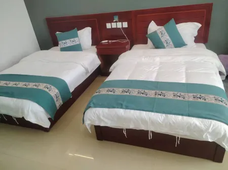 Red Land Country Hotel Отели рядом с достопримечательностью «Dongchuan Red Land»