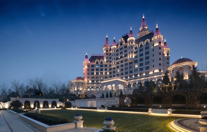 BUTTERFLY COVE CASTLE HOTEL IN YUEXI