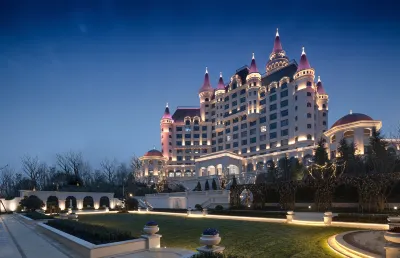 BUTTERFLY COVE CASTLE HOTEL IN YUEXI