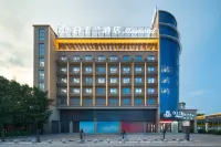 白玉蘭飯店（安慶桐城高鐵東站新八中店） 安慶汽運有限公司桐城客運分公司附近的飯店