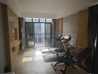 Qiaojun Hotel (Zhanjiang Dingsheng Plaza Luchuan Avenue Middle)