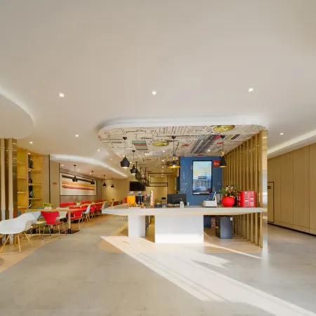 Ibis Hotel (Dalian Xinghai Park Branch)