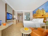Vienna Hotel (5.0 Luoyang Normal University Yuquan New Retail District Branch) Hotels near Licun Passenger Transport Terminal (East to Licun Garden)