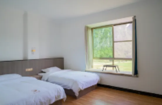 Yingde Xiangfengge · Homestay (Yingxi Corridor of Mountain Peaks)