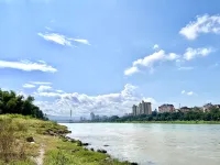 Xishuangbanna Jinghong Shisansu Riverview Theme Homestay - Holiday Apartments