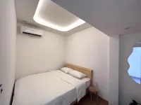 Central, Near Airport, Dragon Bridge - Gau's House