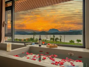 LuguLake Guanshan Sea · Lakeside Resort Hotel