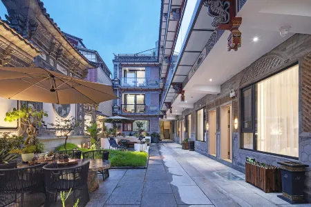 源盛祥·Holiday Villa｜庭院飯店（大理古城店）