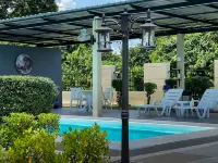 Tachang Airport Hotel - Pools