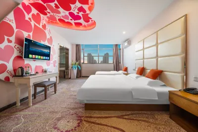 Zhongzhou Business Hotel Shawo Li Subway Station Отели рядом с достопримечательностью «Хэнаньский Институт Промышленной Торговли (Колледж Лонг-Ху)»