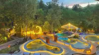 Changbai Mountain Landscape International Eco-Exchange Center - Gym