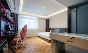 X-ONE E-Sports Hotel (1912 Block)