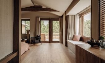 Shaxi SenXi Morinoya Hotel