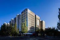 Atour Hotel (Zhangjiakou High-speed Rail Station Civil Square) Hotels near Zhangjiakou Airport