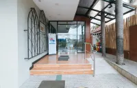 RedDoorz Plus @ MM Hotel Las Pinas