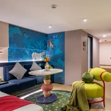 Park Shijia boutique apartment (Guangzhou Yangang Metro Station Store)