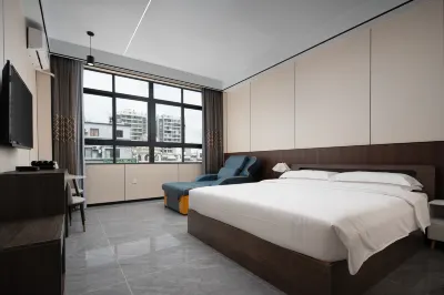 Four Seasons Jiacheng Hotel (Lingshui Haiyun Square Branch) Các khách sạn ở Boundary Island