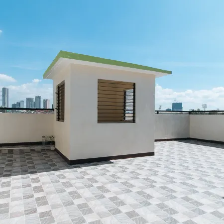 RedDoorz Plus near Uptown BGC Mall Отели рядом с достопримечательностью «Корейское посольство»