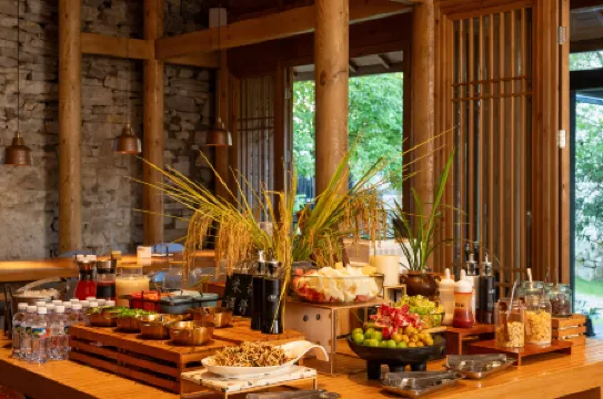 Jianglu Village Dawn Resort