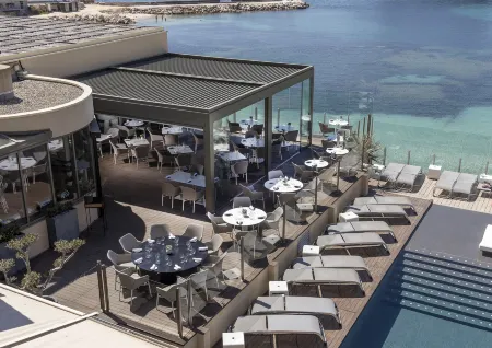 Thalazur Bandol Ile Rousse - Hôtel & Spa Отели в г. Бандоль