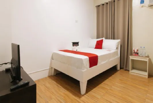 RedDoorz @ Golite Old Albay