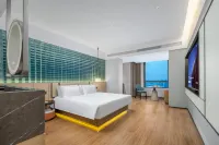 LiangZhi Huipin Hotel (Haikou Xiuying Exhibition Center)