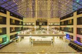 Barluna Hotel (Yanji Yanbian University West Market Branch)