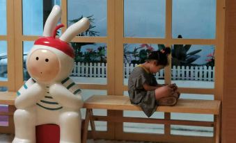 4. Zhuhai Y..
