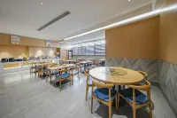 Super 8 Collection Hotel (Fuzhou South Railway Station Strait Convention and Exhibition Center) - sarapan
