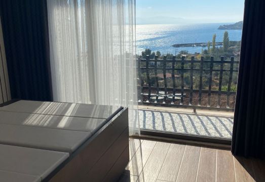 2. 아소스 롱제비티..