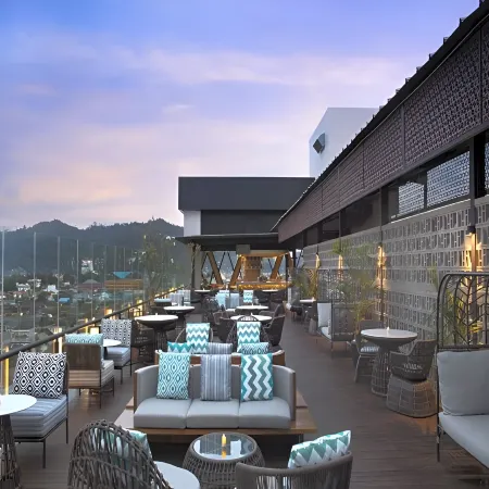 Hotel Santika Premiere Padang