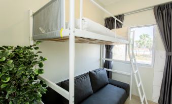 Nomad Plus Life Hostel Pattaya