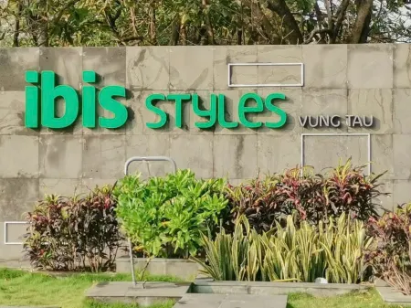 Ibis Styles Vung Tau Отели рядом с достопримечательностью «Mui Nghinh Phong»